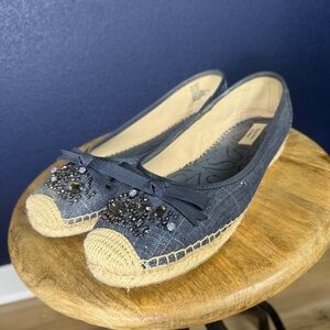 Simply Vera Vera Wang "Madey" Chambray Blue and Cream Espadrilles, Size 10